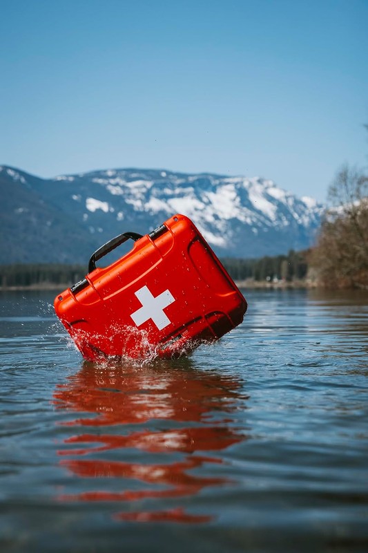 First Aid Kit, Boat Medic Waterprf sinkprf Red - Image 3