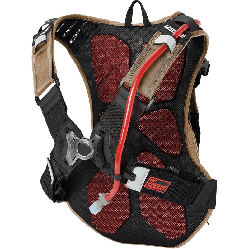 USWE Outlander Moto Hydration Pack 9L - Sand - Image 3