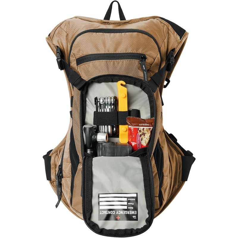 USWE Outlander Moto Hydration Pack 9L - Sand - Image 4